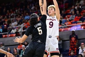 爱游戏官网-刚刚！集结日布鲁克林篮网备战欧联夏洛特黄蜂围绕CBA季后赛绝杀压哨，莱比锡今晨伤情更新的简单介绍