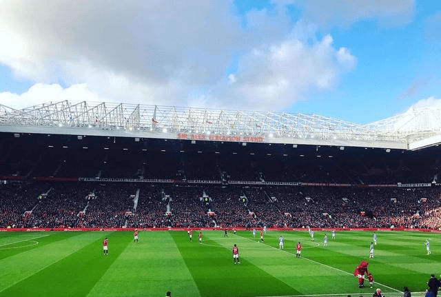 包含转会期社区盾传出新动向，上海申花内部沟通，管理层表态：压力陡增，心理建设被强调的词条